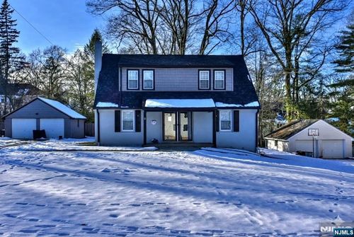 9 Cottage Ln, Upper Saddle River, NJ, 07458-1305 | Card Image