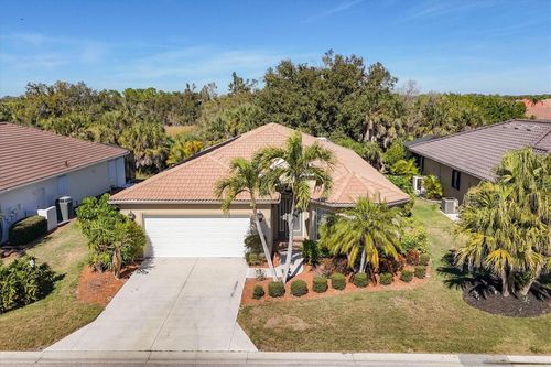 407 Pinewood Lake Dr, VENICE, FL, 34285-5679 | Card Image