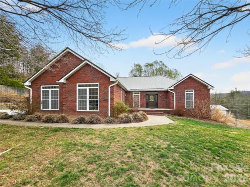 3275 Hanging Rock Rd, Spruce Pine, NC, 28777-2558 | Card Image