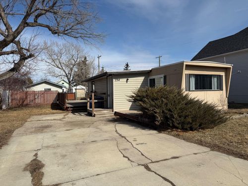 234 9 St, Beiseker, AB, T0M0G0 | Card Image
