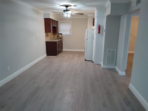 12-6204 Culberson St, Houston, TX, 77021-1216 | Card Image