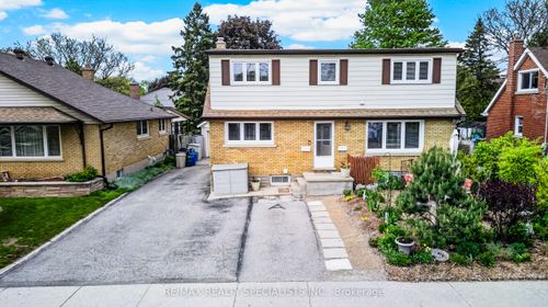 476 Prospect Ave, Kitchener, ON, N2A1E1 | Card Image