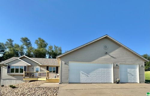 23689 C60, Hinton, IA, 51024-9099 | Card Image