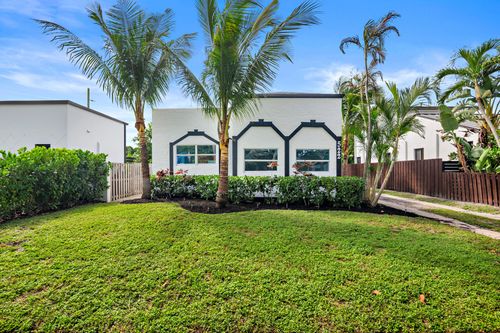 522 Upland Rd, West Palm Beach, FL, 33401-7848 | Card Image