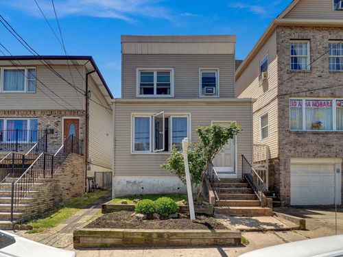 24 W 54th St, Bayonne, NJ, 07002-4110 | Card Image