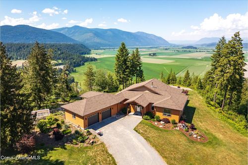 153 Ocean Front Pl, Naples, ID, 83847-6004 | Card Image