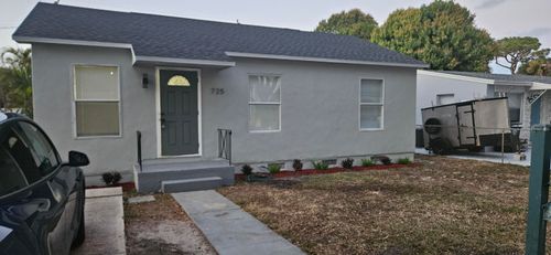 725 Nathan Hale Rd, West Palm Beach, FL, 33405-4245 | Card Image