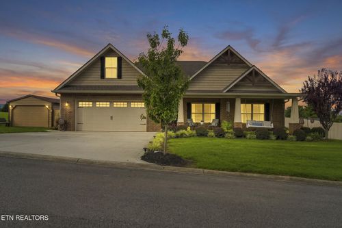 1511 Rosewood Dr, Sevierville, TN, 37876-2706 | Card Image