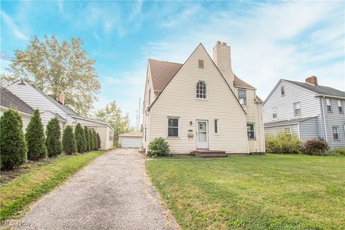 3092 Becket Rd, Cleveland, OH, 44120-2710 | Card Image