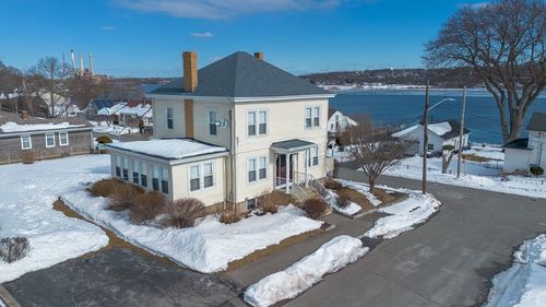 8 Westhill Ave, Somerset, MA, 02726-2817 | Card Image