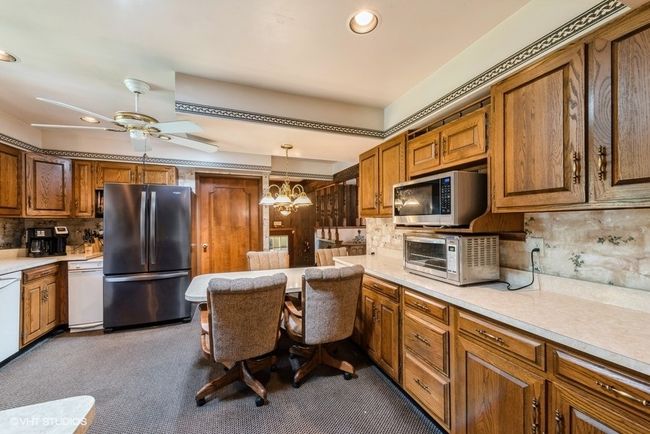 77 N 325 W, House other with 2 bedrooms, 3 bathrooms and 2 parking in Valparaiso IN | Image 15