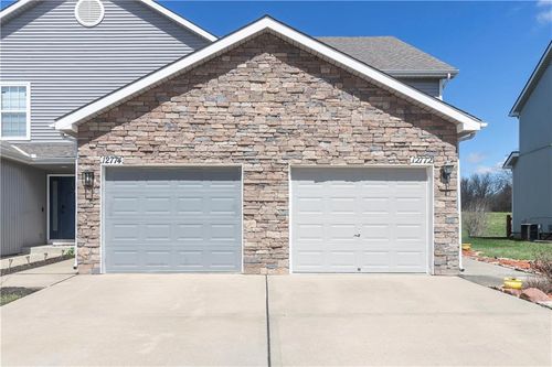 12772 Walker Ave, Kansas City, KS, 66109-4107 | Card Image