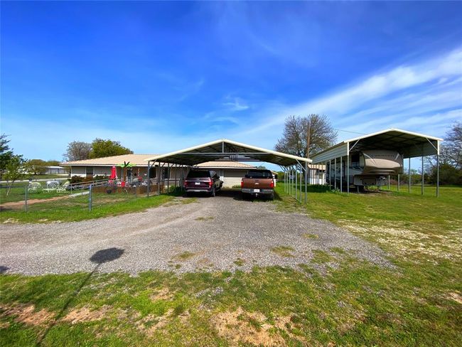 864 Highway 101, House other with 2 bedrooms, 1 bathrooms and null parking in Sunset TX | Image 2