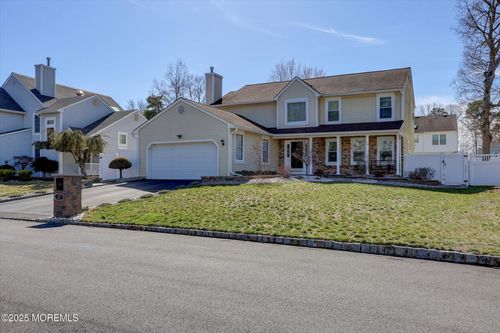 27 Spruce Hollow Dr, Howell, NJ, 07731-3426 | Card Image