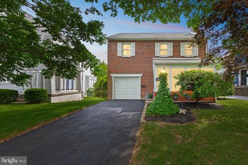327 Clearbrook Ave, LANSDOWNE, PA, 19050-1040 | Card Image