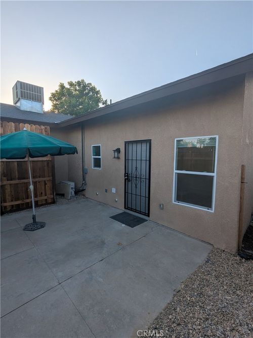 a-1209 Wilson Rd, Bakersfield, CA, 93304-5155 | Card Image