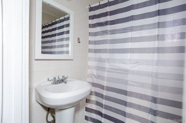 44 W End - Full bath | Image 25