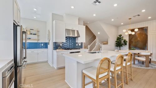 955 Walnut Ter, Montebello, CA, 90640 | Card Image