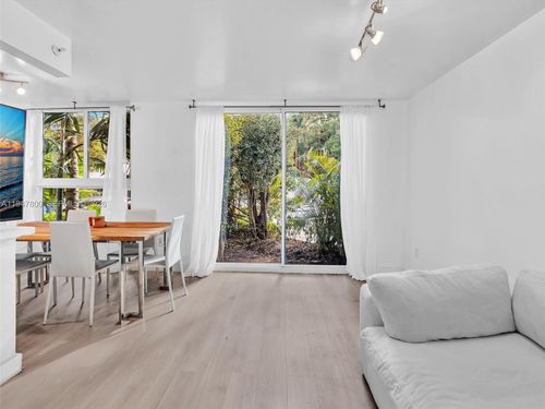 ph-6-1688 West Ave, Miami Beach, FL, 33139-2303 | Card Image