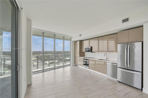 apt-2110-2000 Metropica Way, SUNRISE, FL, 33323-3227 | Card Image