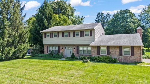 2215 Merrimont Dr, Troy, OH, 45373-4427 | Card Image