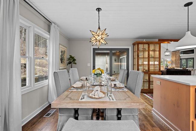 Dining Area | Image 12