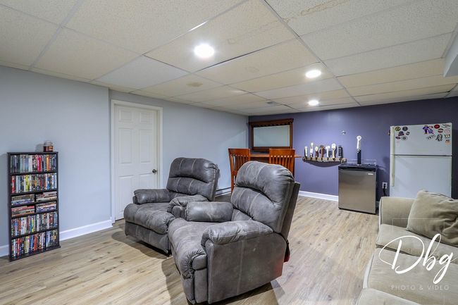 395 Magnolia Ave, House other with 3 bedrooms, 2 bathrooms and 2 parking in Gurnee IL | Image 32