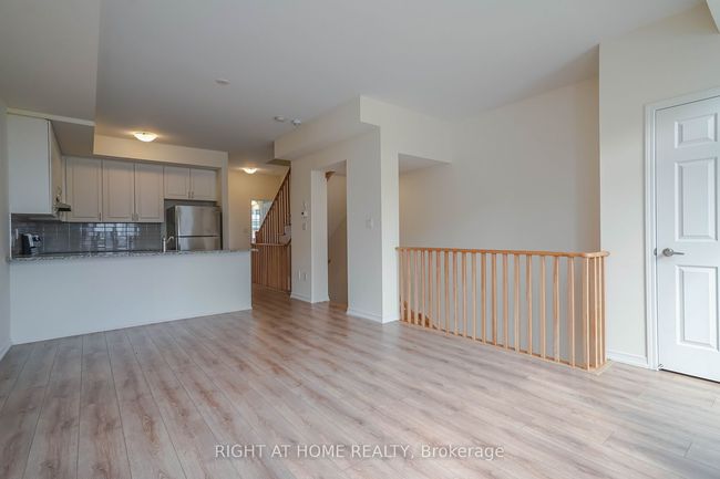 2559 Mojave Path, Condo with 5 bedrooms, 3 bathrooms and 2 parking in Oshawa ON | Image 4