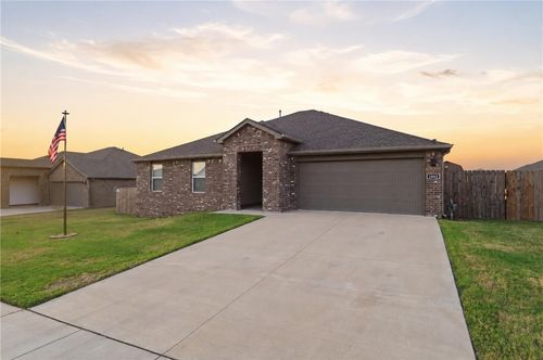 1002 Emerald St, Prairie Grove, AR, 72753-5026 | Card Image
