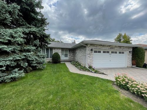 20693 Eugene Ave, Lincolnshire, IL, 60069-9654 | Card Image