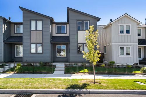 3015 Ne Red Jasper Pl, Bend, OR, 97701-3999 | Card Image