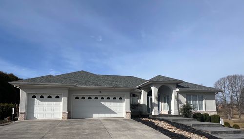415 Splendor View Dr, Somerset, KY, 42503-7518 | Card Image