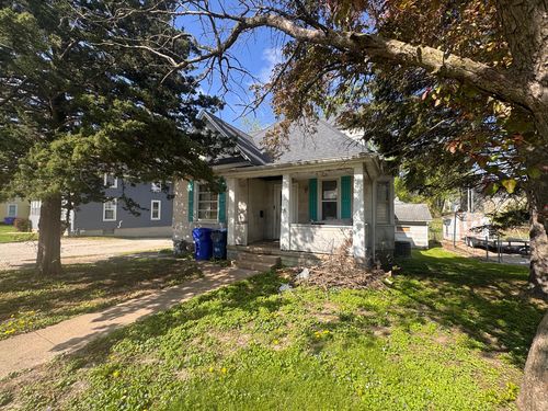 109 S Lakeview Ave, Kewanee, IL, 61443-3004 | Card Image