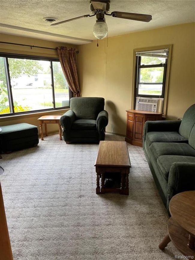 2238 Morris Avenue, Sold in Burton Zoocasa