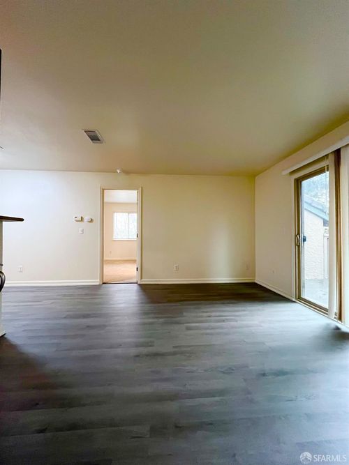2267 Lakeview Cir, Pittsburg, CA, 94565-4258 | Card Image
