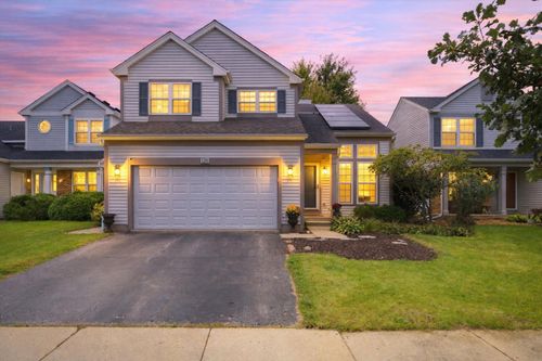135 Celebration Ct, Hainesville, IL, 60073-4704 | Card Image
