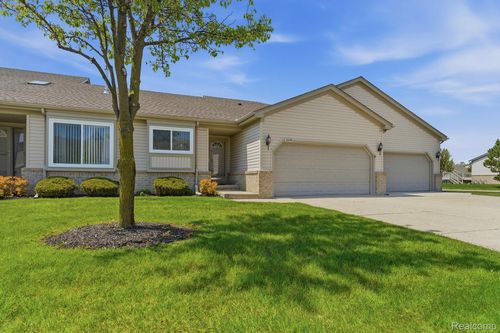 53199 Pineridge Drive, Chesterfield Township, MI, 48051 | Card Image