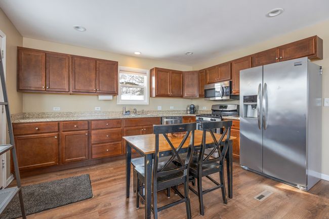 17877 W Gages Lake Rd, House other with 3 bedrooms, 1 bathrooms and 2 parking in Grayslake IL | Image 6