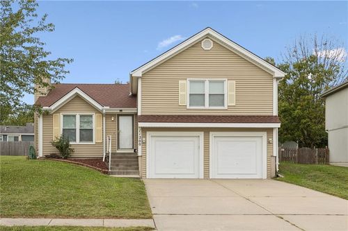 11200 N Booth Ave, Kansas City, MO, 64157-7801 | Card Image