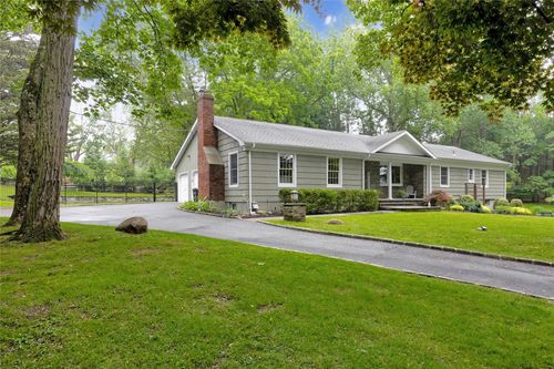 659 Horse Race Ln, Saint James, NY, 11780-4220 | Card Image