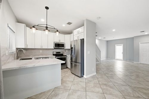 8464-8464 Lagos De Campo Boulevard, Tamarac, FL, 33321 | Card Image