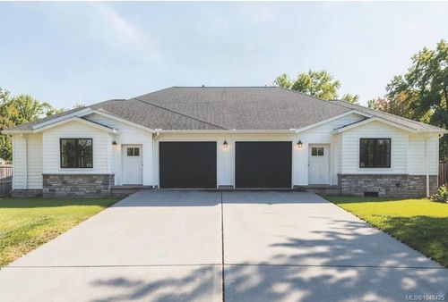 140 Hunter Way, Ladysmith, BC, V9G0C4 | Card Image