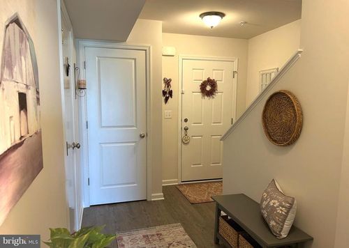 11 Landing Pl, YORK, PA, 17408-6375 | Card Image