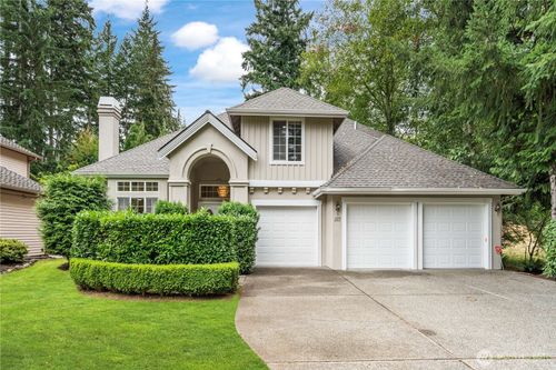 2615 E Beaver Lake Drive Se, Sammamish, WA, 98075 | Card Image