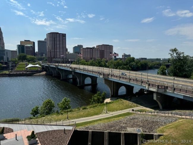 APT-503 - 235 E River Dr, Condo with 3 bedrooms, 2 bathrooms and 2 parking in East Hartford CT | Image 10