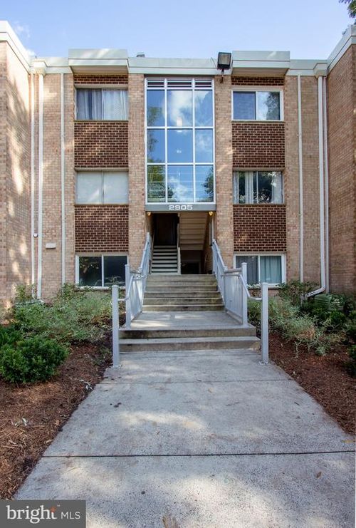 apt-4-2905 Charing Cross Rd, FALLS CHURCH, VA, 22042-1173 | Card Image