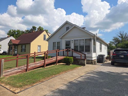 825 Negley Ave, Evansville, IN, 47711-3431 | Card Image