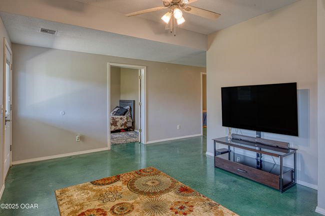 408 Walton St, House other with 5 bedrooms, 4 bathrooms and null parking in Carl Junction MO | Image 26