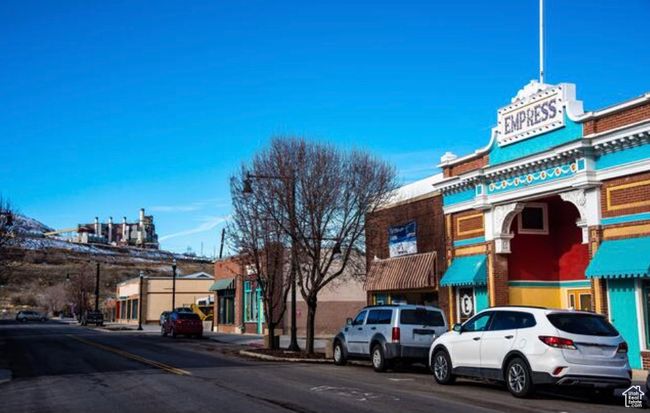 main street | Image 27