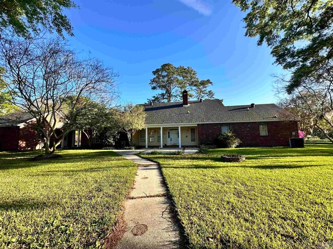 627 W Main St, House other with 3 bedrooms, 3 bathrooms and null parking in Gonzales LA | Image 29